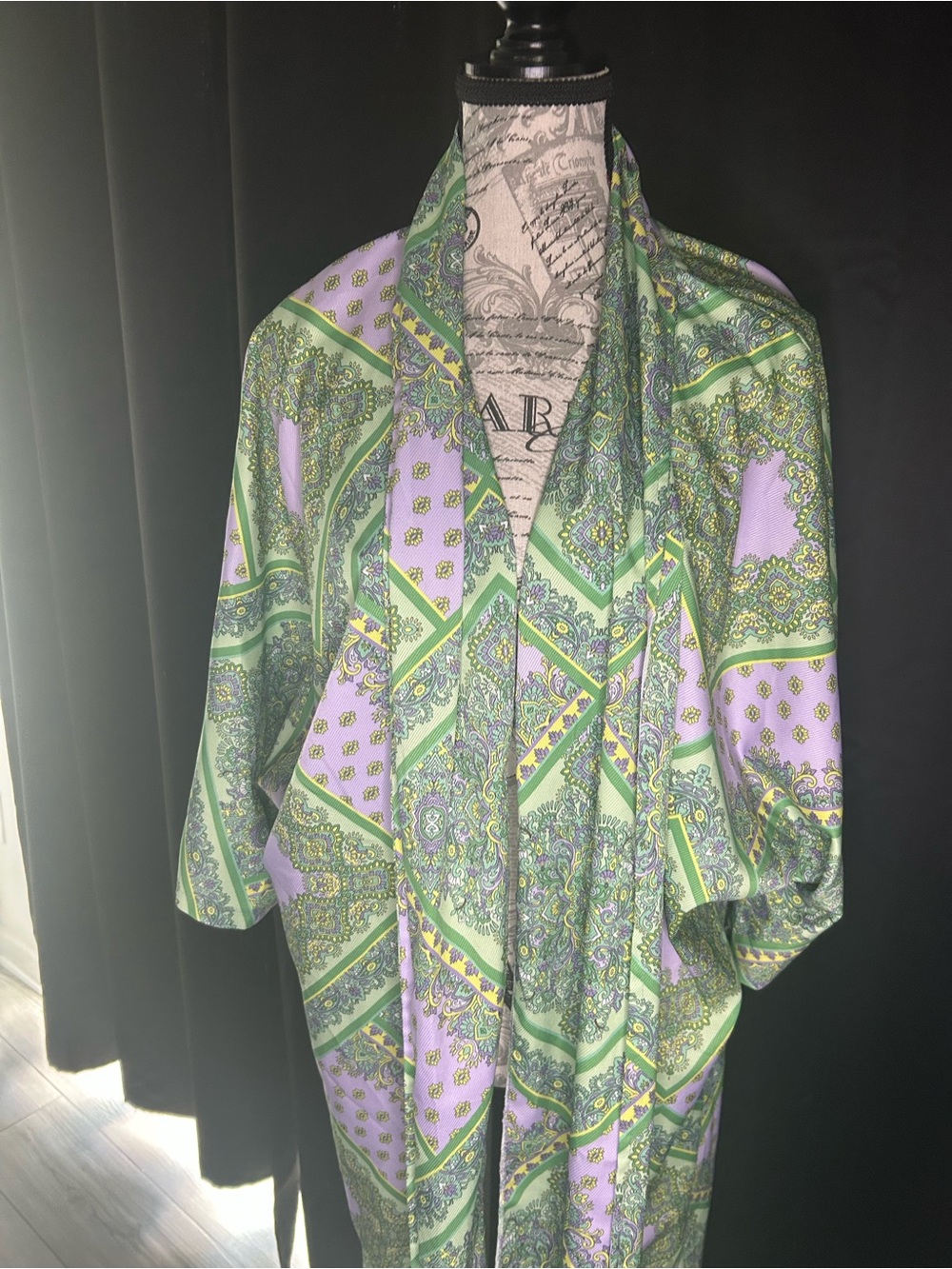 Women’s Full Length Paisley Kimono (16/XL)